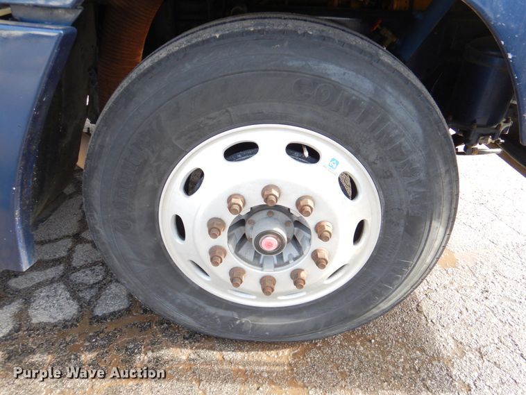 image for item DN2720 2001 Freightliner FLD112  semi truck with Cottrell car carrier trailer