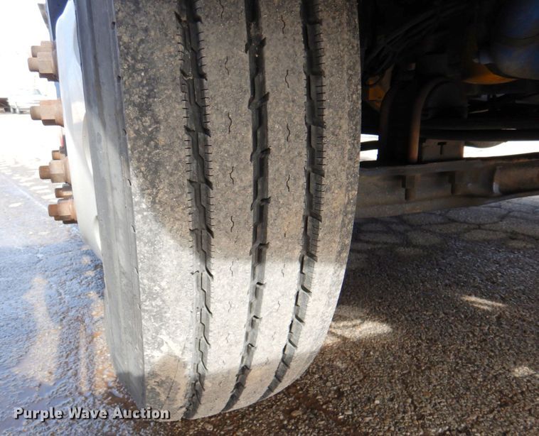 image for item DN2720 2001 Freightliner FLD112  semi truck with Cottrell car carrier trailer