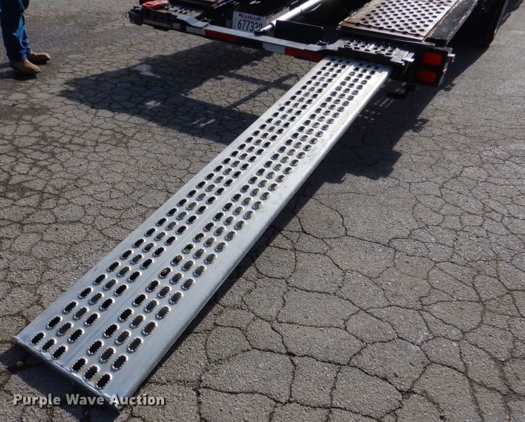 image for item DN2720 2001 Freightliner FLD112  semi truck with Cottrell car carrier trailer