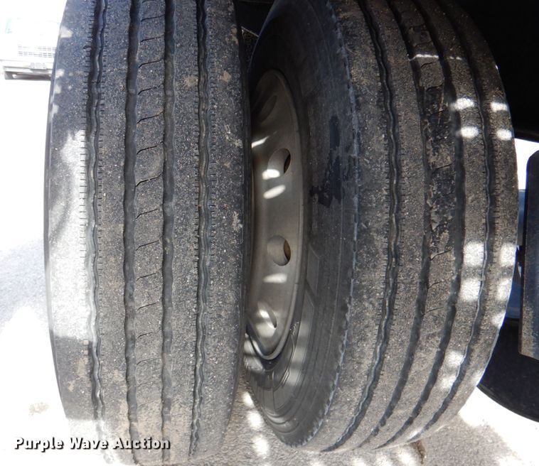 image for item DN2720 2001 Freightliner FLD112  semi truck with Cottrell car carrier trailer