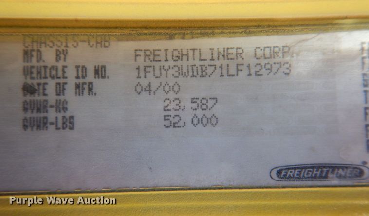 image for item DN2720 2001 Freightliner FLD112  semi truck with Cottrell car carrier trailer