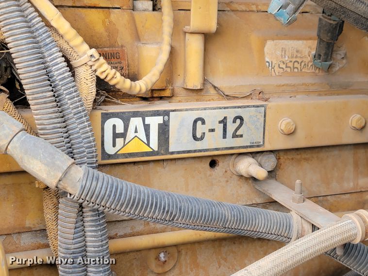 image for item HF9263 2001 Kenworth T800  semi truck