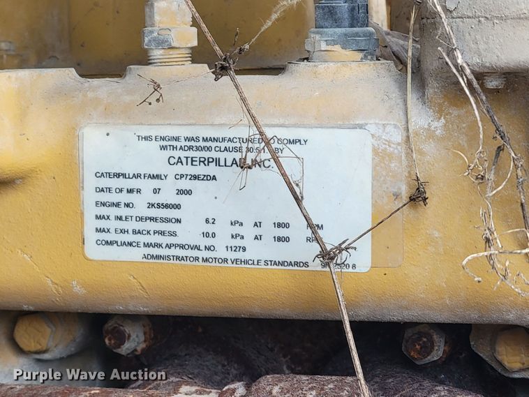 image for item HF9263 2001 Kenworth T800  semi truck