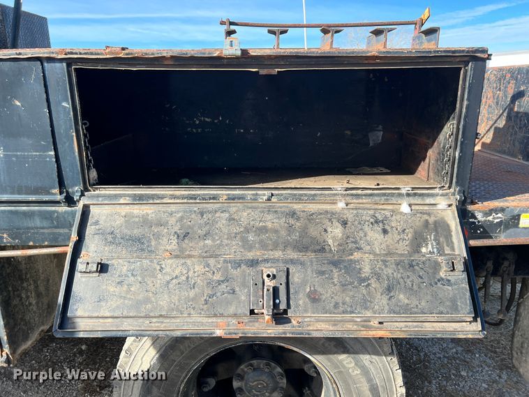 image for item ID9631 2000 Sterling L7500  Crew Cab utility / service truck