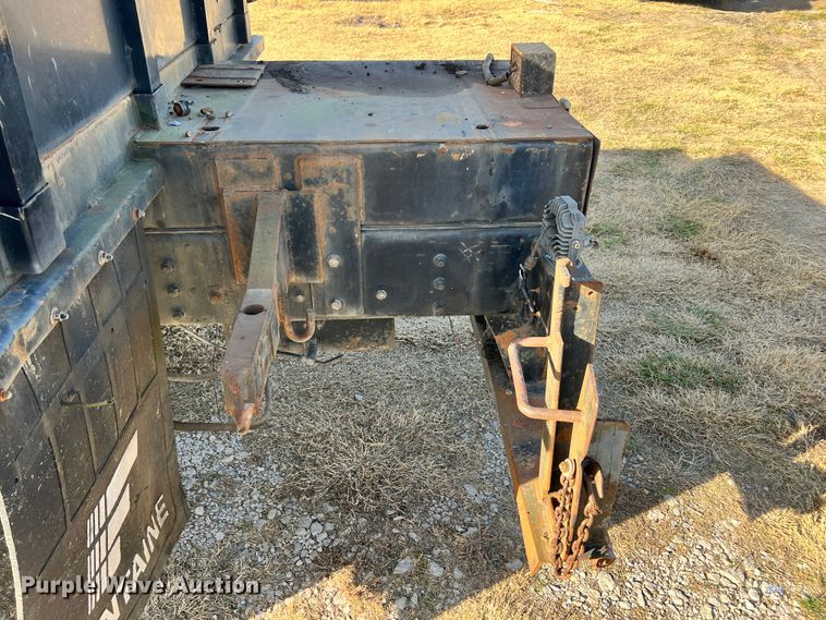 image for item ID9631 2000 Sterling L7500  Crew Cab utility / service truck