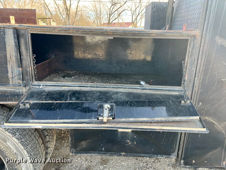 image for item ID9631 2000 Sterling L7500  Crew Cab utility / service truck