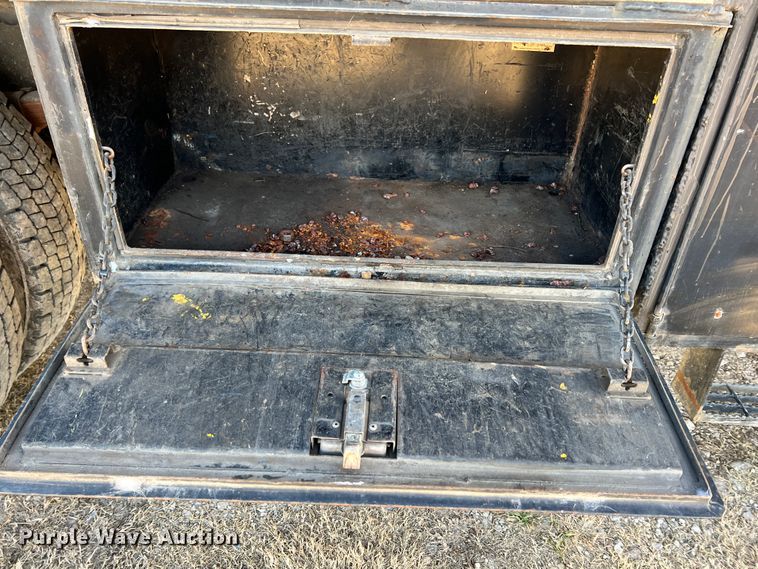 image for item ID9631 2000 Sterling L7500  Crew Cab utility / service truck