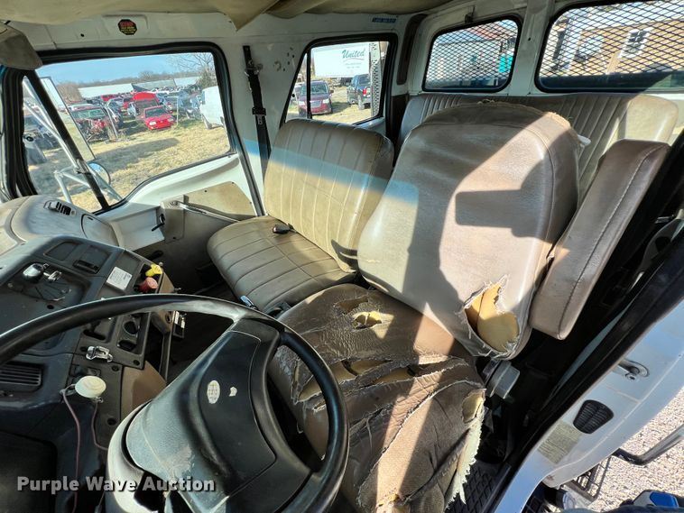 image for item ID9631 2000 Sterling L7500  Crew Cab utility / service truck