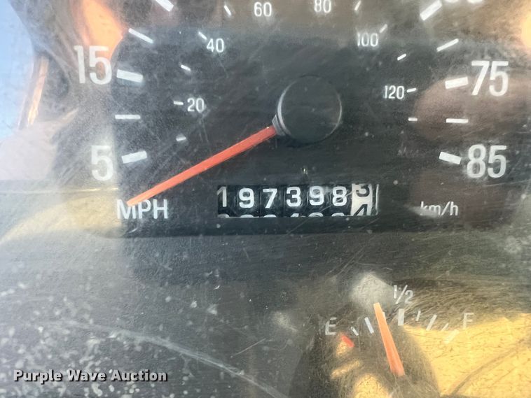 image for item ID9631 2000 Sterling L7500  Crew Cab utility / service truck