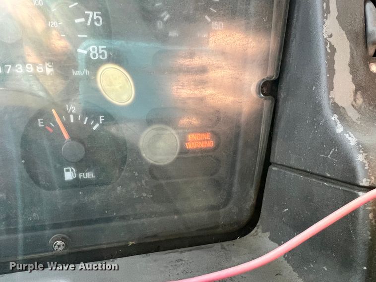 image for item ID9631 2000 Sterling L7500  Crew Cab utility / service truck