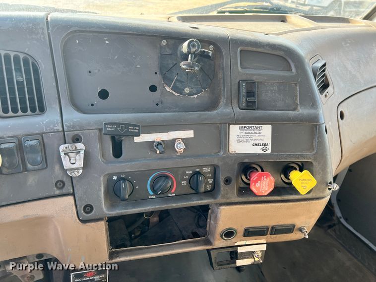 image for item ID9631 2000 Sterling L7500  Crew Cab utility / service truck