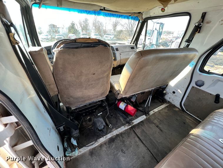 image for item ID9631 2000 Sterling L7500  Crew Cab utility / service truck