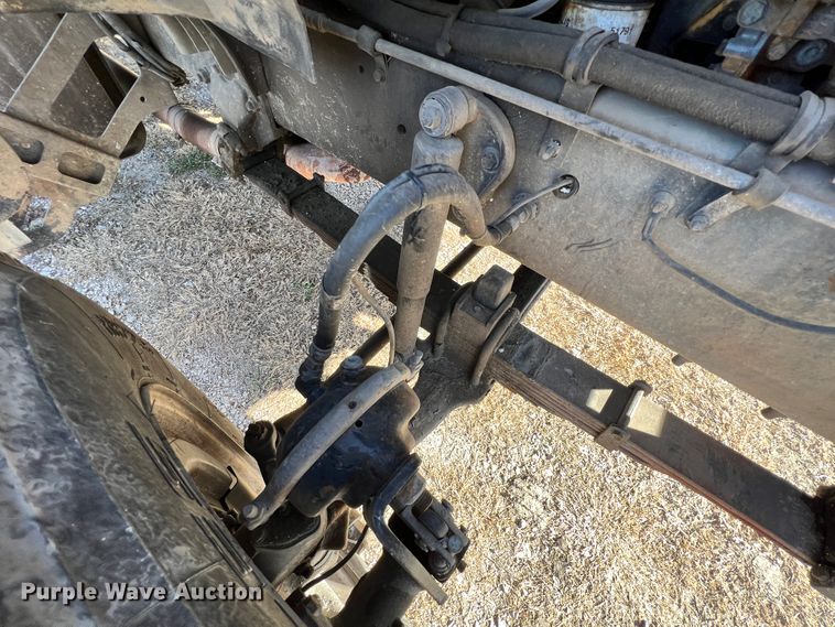 image for item ID9631 2000 Sterling L7500  Crew Cab utility / service truck