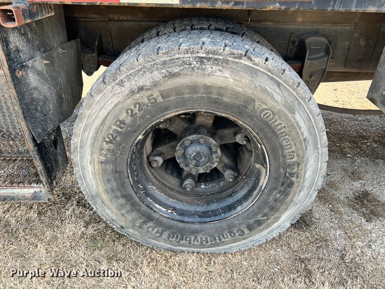 image for item ID9631 2000 Sterling L7500  Crew Cab utility / service truck