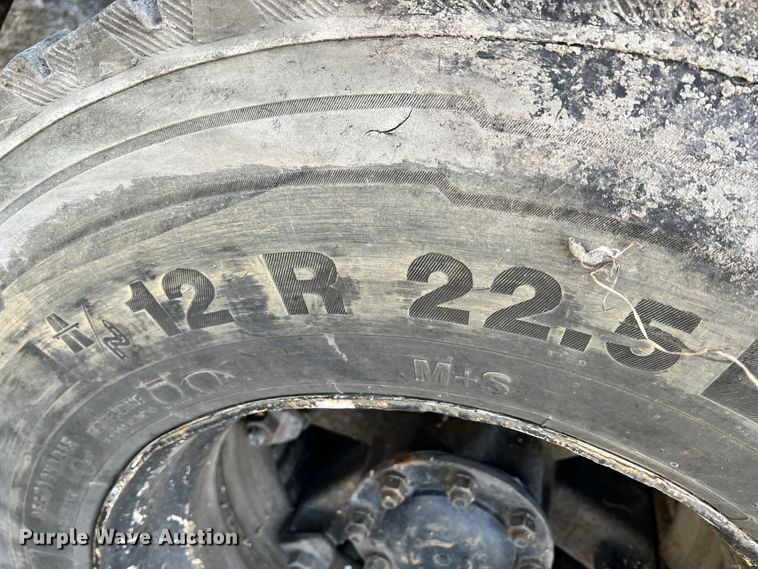 image for item ID9631 2000 Sterling L7500  Crew Cab utility / service truck