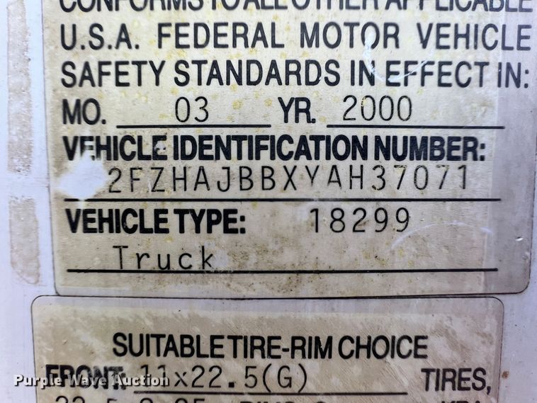 image for item ID9631 2000 Sterling L7500  Crew Cab utility / service truck