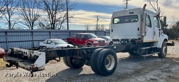 image for item ID9632 2006 Freightliner Business Class M2  Crew Cab truck cab and chassis