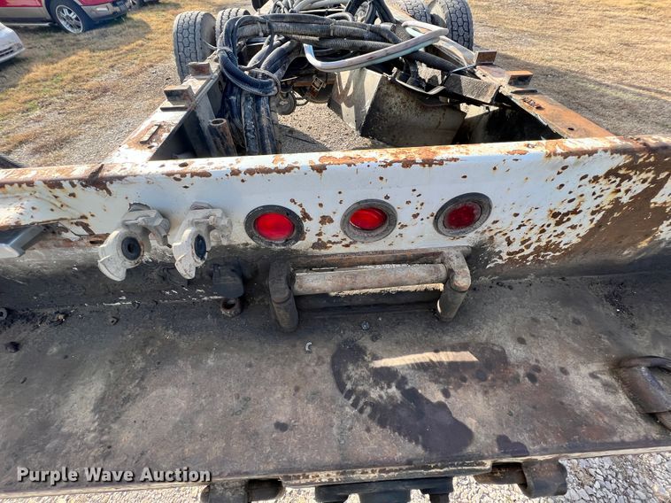 image for item ID9632 2006 Freightliner Business Class M2  Crew Cab truck cab and chassis