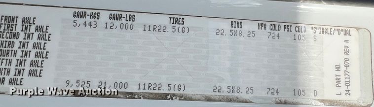 image for item ID9632 2006 Freightliner Business Class M2  Crew Cab truck cab and chassis