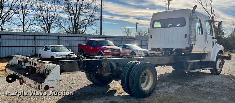 image for item ID9633 2006 Freightliner Business Class M2  Crew Cab truck cab and chassis