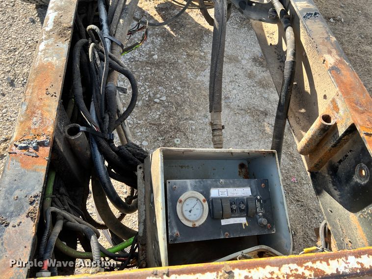 image for item ID9633 2006 Freightliner Business Class M2  Crew Cab truck cab and chassis