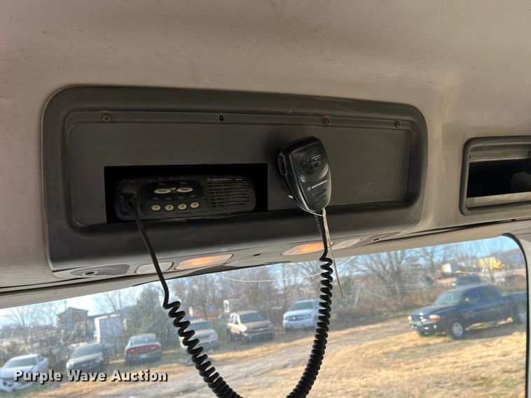 image for item ID9633 2006 Freightliner Business Class M2  Crew Cab truck cab and chassis