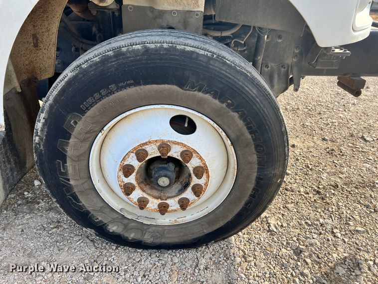 image for item ID9633 2006 Freightliner Business Class M2  Crew Cab truck cab and chassis