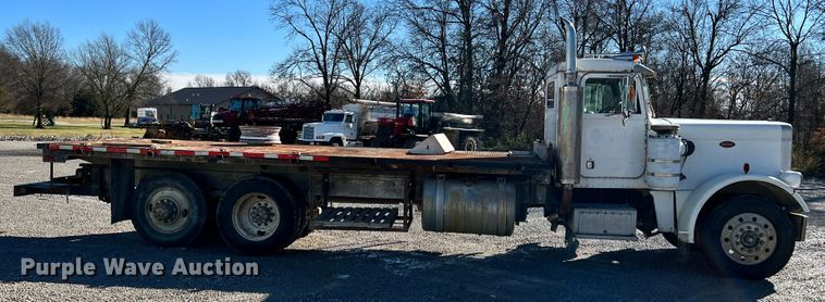 image for item ID9637 1982 Peterbilt 359  flatbed truck