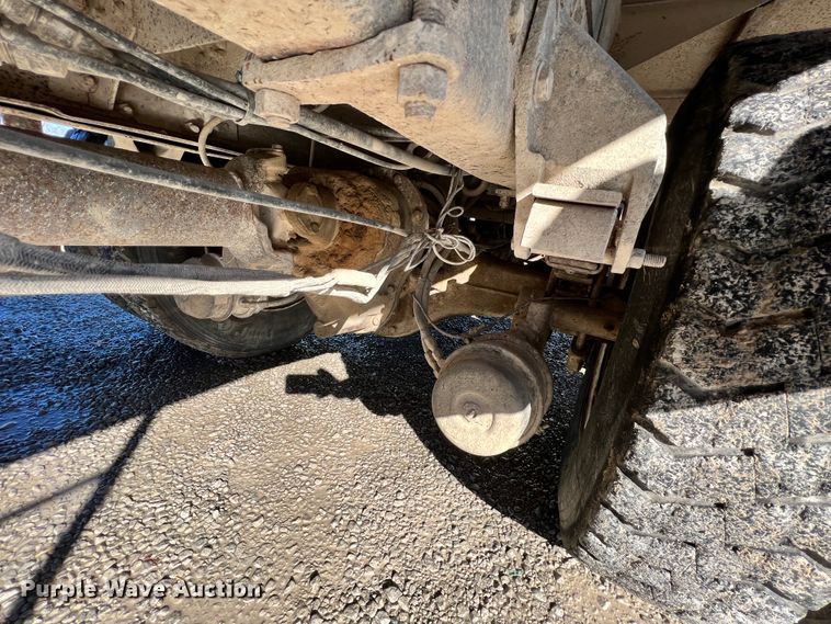 image for item ID9637 1982 Peterbilt 359  flatbed truck