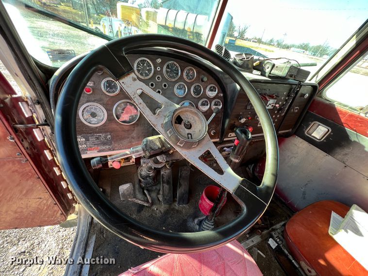 image for item ID9637 1982 Peterbilt 359  flatbed truck