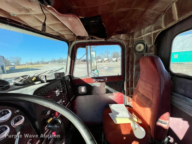 image for item ID9637 1982 Peterbilt 359  flatbed truck