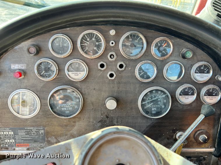 image for item ID9637 1982 Peterbilt 359  flatbed truck