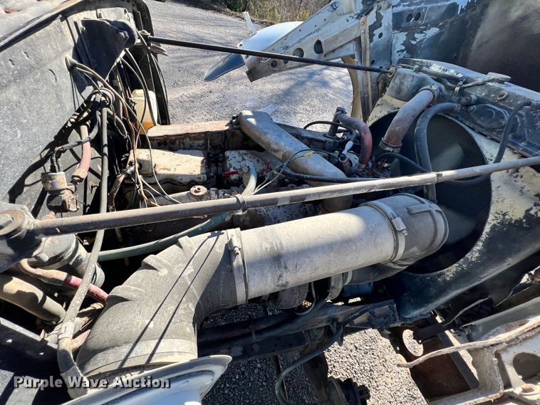 image for item ID9637 1982 Peterbilt 359  flatbed truck