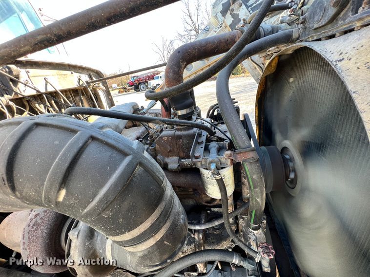 image for item ID9637 1982 Peterbilt 359  flatbed truck