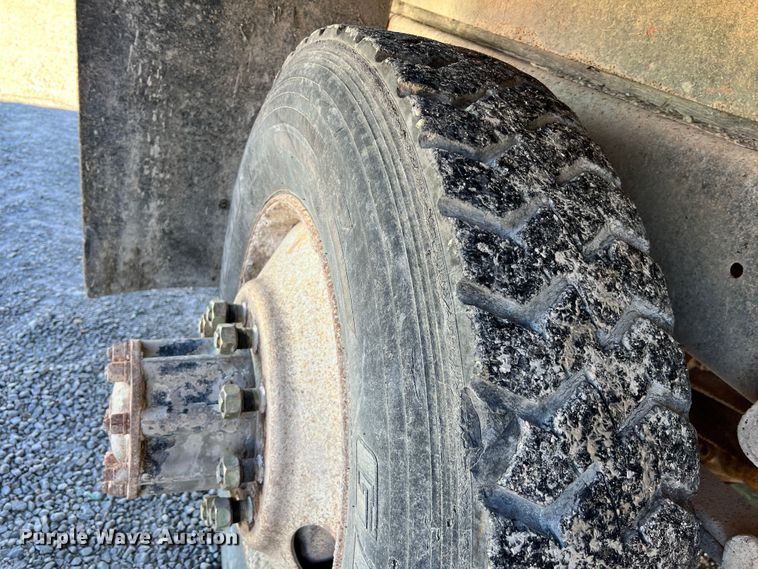 image for item ID9637 1982 Peterbilt 359  flatbed truck