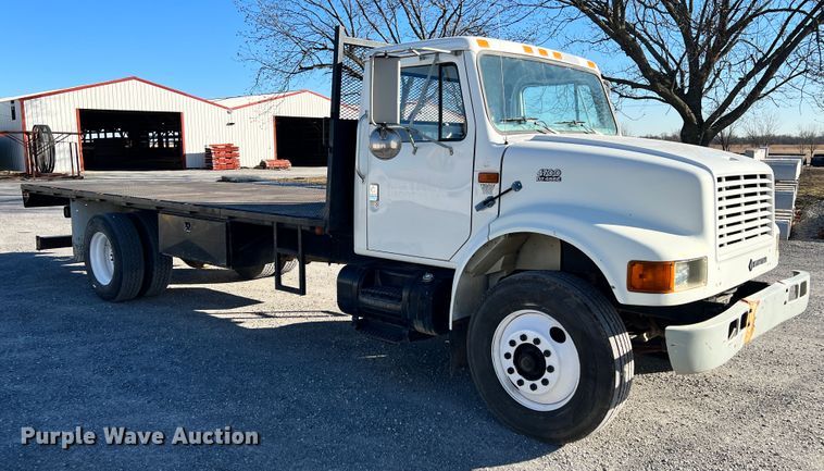 image for item ID9656 1998 International 4700  flatbed truck