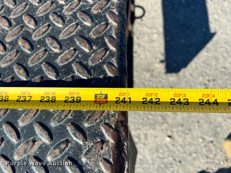 image for item ID9656 1998 International 4700  flatbed truck