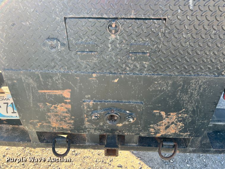 image for item ID9656 1998 International 4700  flatbed truck