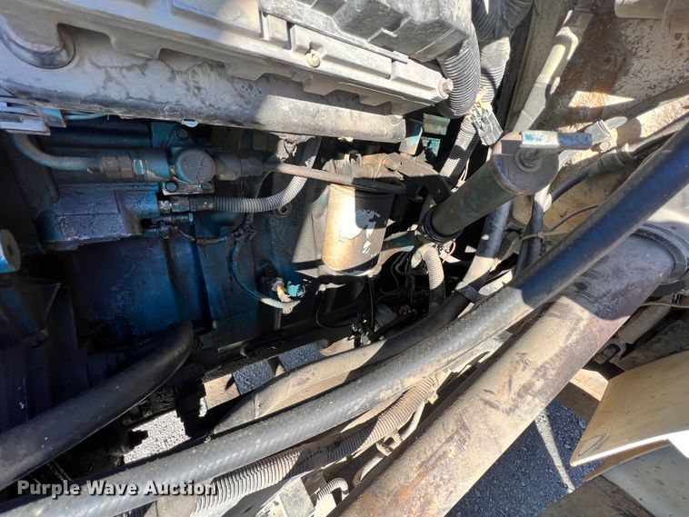 image for item ID9656 1998 International 4700  flatbed truck