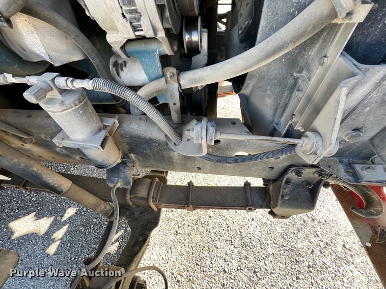 image for item ID9656 1998 International 4700  flatbed truck