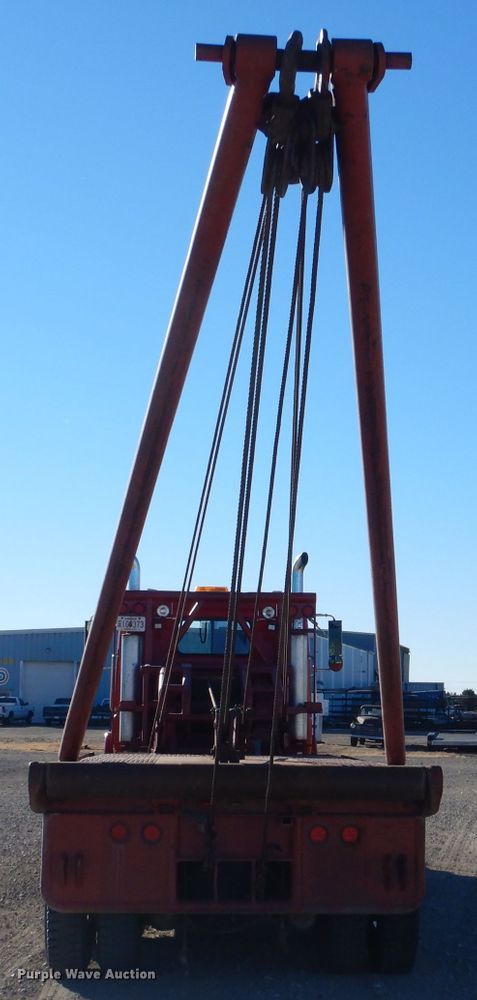 image for item IE9564 1999 Volvo ACL  winch truck