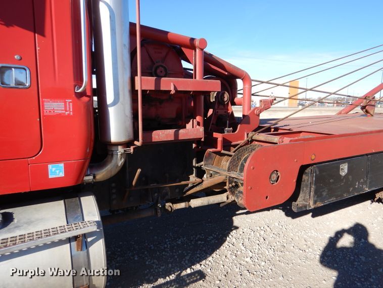 image for item IE9564 1999 Volvo ACL  winch truck