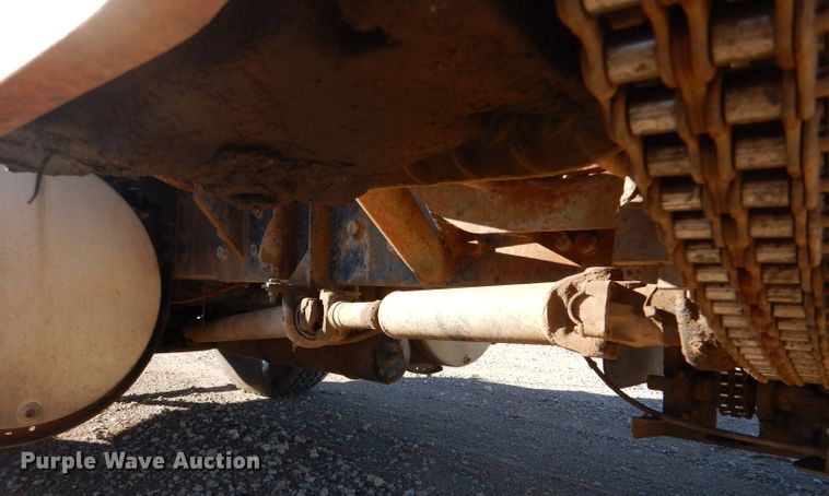 image for item IE9564 1999 Volvo ACL  winch truck