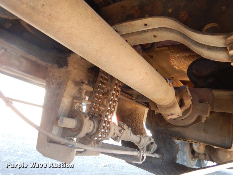 image for item IE9564 1999 Volvo ACL  winch truck