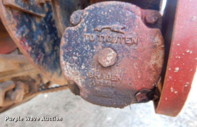 image for item IE9564 1999 Volvo ACL  winch truck