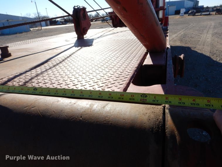 image for item IE9564 1999 Volvo ACL  winch truck