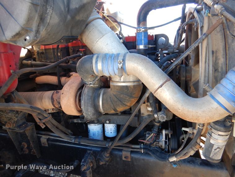 image for item IE9564 1999 Volvo ACL  winch truck