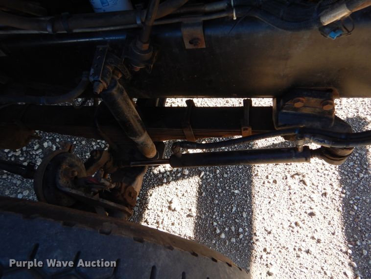 image for item IE9564 1999 Volvo ACL  winch truck