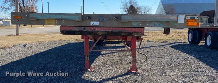 image for item IG9698 2006 Transcraft Eagle NW2  flatbed trailer
