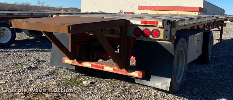 image for item IG9698 2006 Transcraft Eagle NW2  flatbed trailer